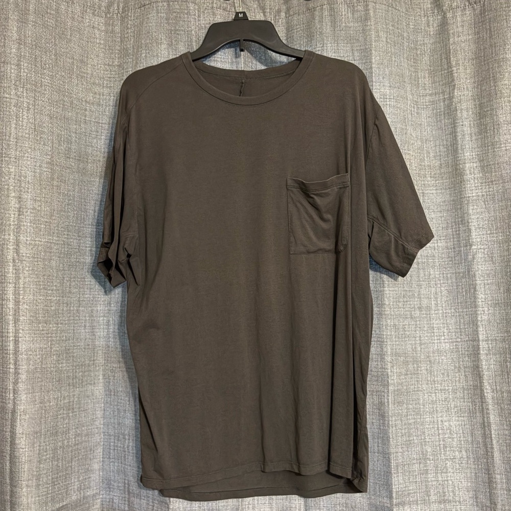 Lululemon Chest Pocket Relaxed Fit Tee (Graphite Grey)